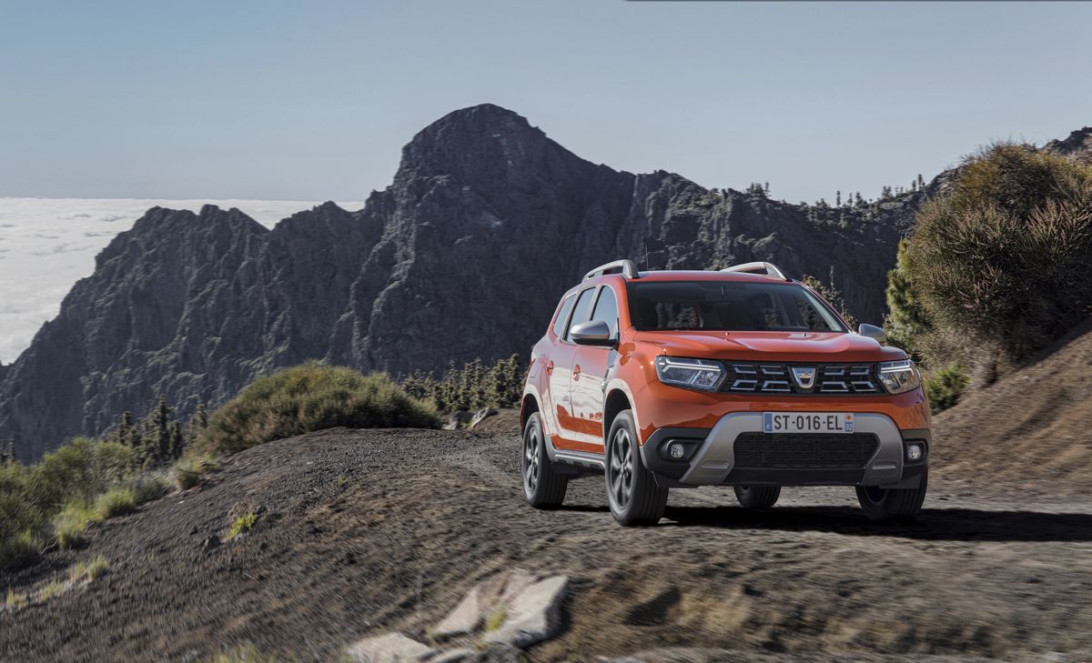 DACIA DUSTER MIT NEUEM LOOK UND NEUEM MULTIMEDIA-ANGEBOT